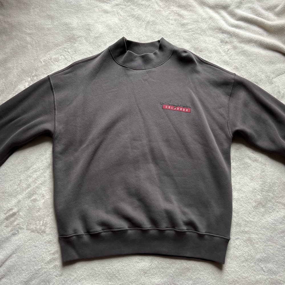 Men’s Abercrombie and Fitch Grey Mock Neck/Crew neck Size XS